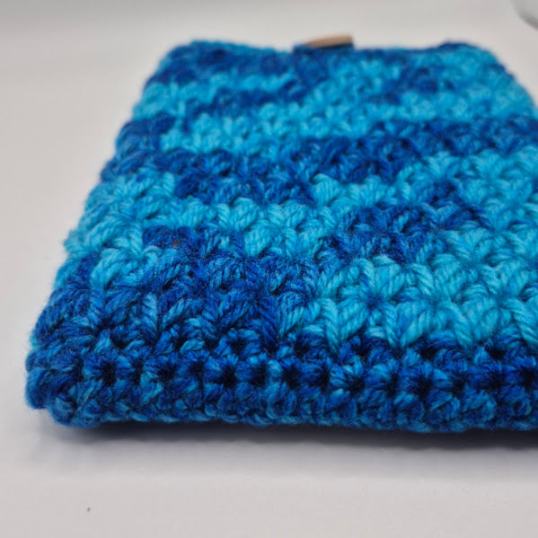Multi Blue Kindle Sleeve